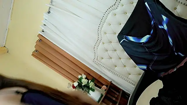 Seductive sophie online show from 4, 5, 2026