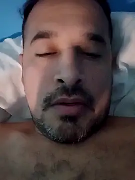 Ezehombre online show from 10, 3, 2026