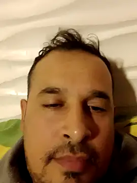 Ezehombre online show from 4, 5, 2026