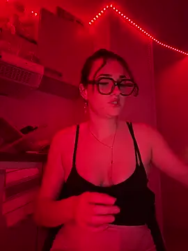 Snapshot of Claraaaaa06 chatting on 2, 4, 2026 Claraaaaa06 online show from 2, 4, 2026