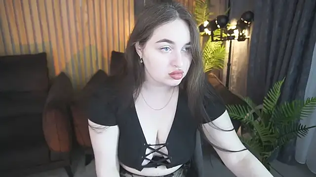 Snapshot of RapunzelAngel chatting on 10, 4, 2026 RapunzelAngel online show from 10, 4, 2026