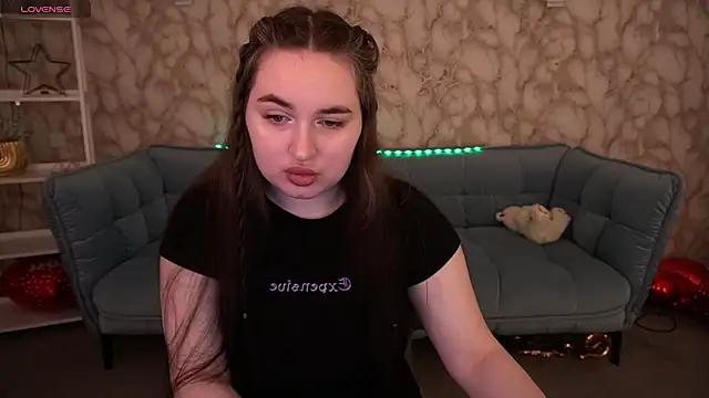 Snapshot of RapunzelAngel chatting on 13, 4, 2026 RapunzelAngel online show from 13, 4, 2026