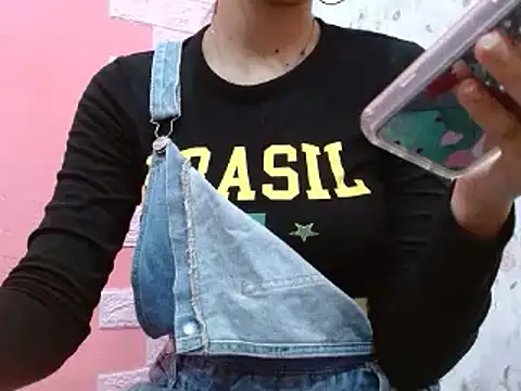 lolit cat online show from 22, 3, 2026