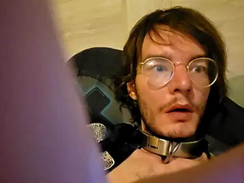 KinkyKittyBoy online show from 9, 4, 2026