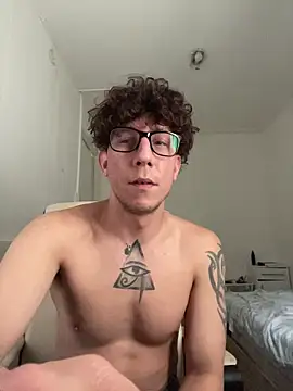 Snapshot of TitanNoir chatting on 8, 3, 2026 TitanNoir online show from 8, 3, 2026