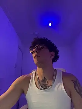 Snapshot of TitanNoir chatting on 18, 3, 2026 TitanNoir online show from 18, 3, 2026