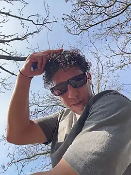 Snapshot of TitanNoir chatting on 19, 3, 2026 TitanNoir online show from 19, 3, 2026