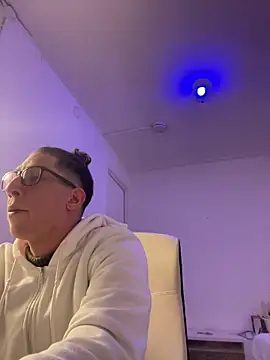 Snapshot of TitanNoir chatting on 23, 3, 2026 TitanNoir online show from 23, 3, 2026