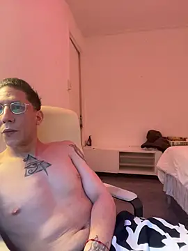 Snapshot of TitanNoir chatting on 3, 4, 2026 TitanNoir online show from 3, 4, 2026