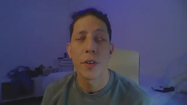 Snapshot of TitanNoir chatting on 5, 4, 2026 TitanNoir online show from 5, 4, 2026