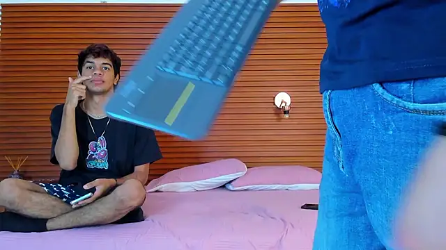 peakk twiinns online show from 9, 3, 2026