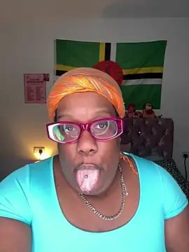 Snapshot of SweetCurvyRose chatting on 3, 3, 2026 SweetCurvyRose online show from 3, 3, 2026