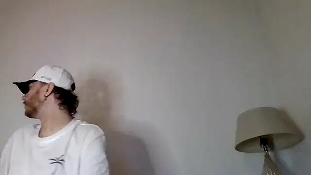 TallHungandCloudy69 online show from 4, 4, 2026