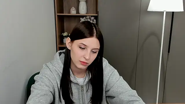 Snapshot of KerstinMaynor chatting on 4, 3, 2026 KerstinMaynor online show from 4, 3, 2026