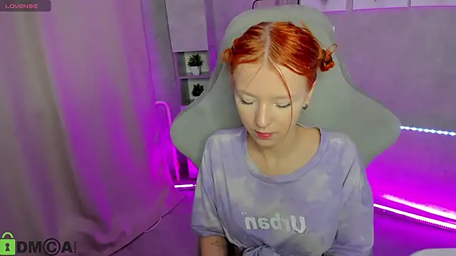 Emma Dusk online show from 21, 4, 2026