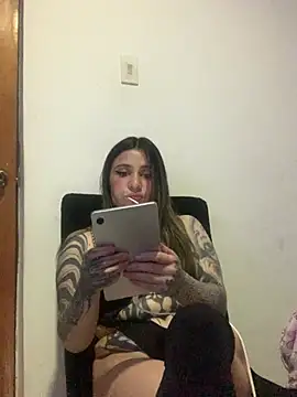 Snapshot of AlanaRoa_ chatting on 7, 7, 2026 AlanaRoa online show from 7, 7, 2026