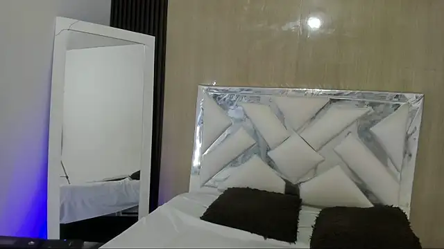 Snapshot of Nina_vegas chatting on 9, 6, 2026 Nina vegas online show from 9, 6, 2026