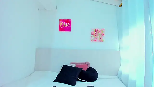 Ivy Bloom  online show from 20, 3, 2026