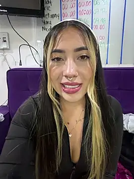ManuelaVeeleez online show from 22, 5, 2026