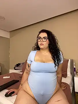 Snapshot of AlmaraRouge chatting on 22, 5, 2026 AlmaraRouge online show from 22, 5, 2026