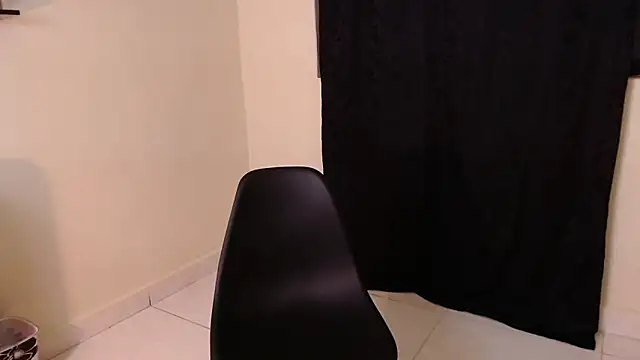 LyriaDiamond  online show from 18, 3, 2026