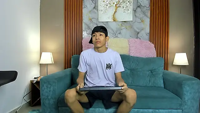 SKINNY BOYXXX online show from 11, 3, 2026