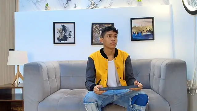 SKINNY BOYXXX online show from 12, 4, 2026