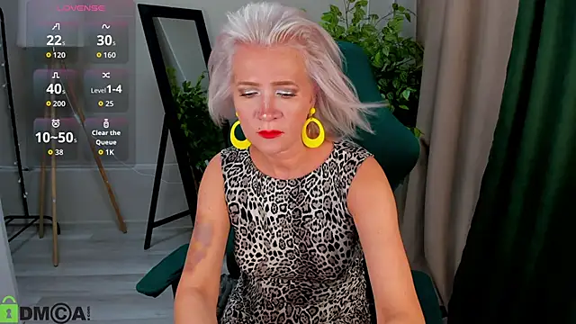 Ledi Luna online show from 10, 6, 2026