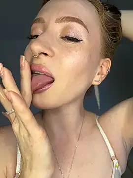 Little Candy 18 online show from 24, 7, 2026