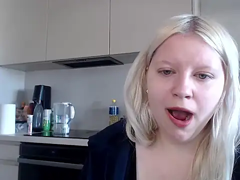 Snapshot of LenaSecret19 chatting on 22, 4, 2026 LenaSecret19 online show from 22, 4, 2026