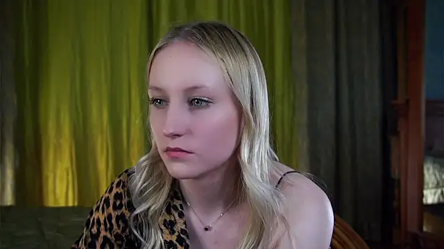 CatarinaGulla online show from 6, 4, 2026