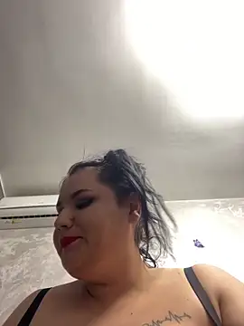 julietalovee online show from 17, 3, 2026