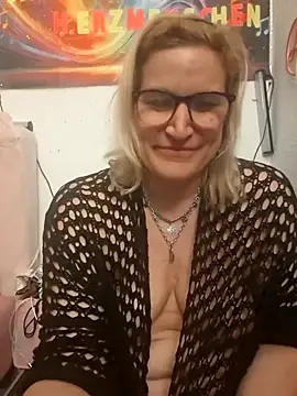 Snapshot of wetlandParadies chatting on 3, 6, 2026 wetlandParadies online show from 3, 6, 2026