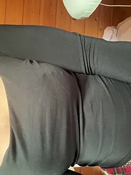 Snapshot of lena-smile683 chatting on 21, 3, 2026 lena-smile683 online show from 21, 3, 2026