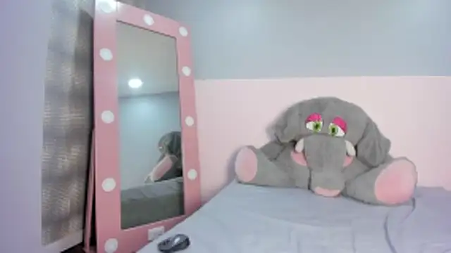 Sol Radiant online show from 18, 3, 2026