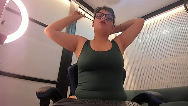 kittyBlossom 1 online show from 24, 6, 2026