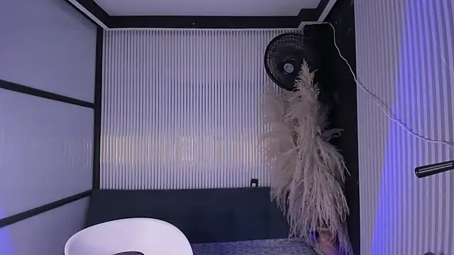 kittyBlossom 1 online show from 10, 7, 2026