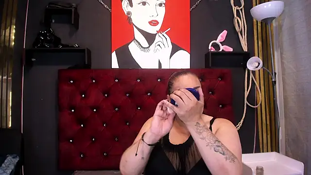 Sarah  Moonx online show from 14, 5, 2026