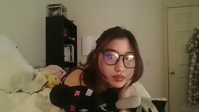 Snapshot of Silverbabyyy2007 chatting on 28, 3, 2026 Silverbabyyy2007 online show from 28, 3, 2026