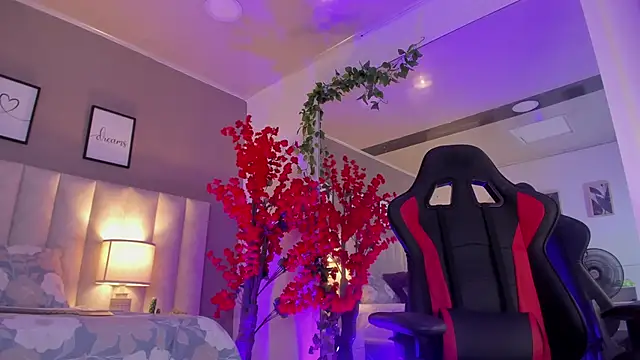 Kiara Kismet  online show from 4, 3, 2026