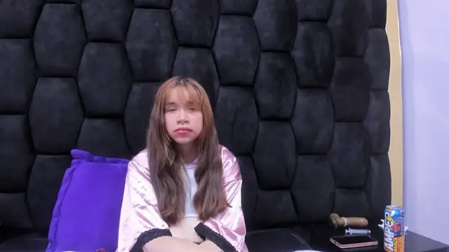 ZoeBarbiee online show from 4, 4, 2026