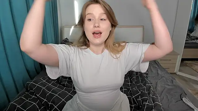 Snapshot of JennyHardy chatting on 19, 5, 2026 JennyHardy online show from 19, 5, 2026
