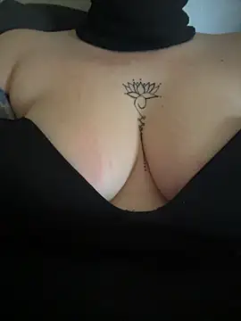 Snapshot of -coppiavogliosa69- chatting on 1, 4, 2026 -coppiavogliosa69- online show from 1, 4, 2026