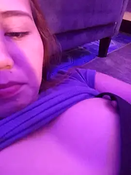  siennakissez  online show from 25, 3, 2026