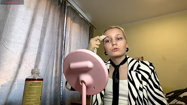 LolaSpermina online show from 23, 3, 2026