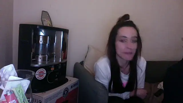 chiara-mario online show from 4, 3, 2026