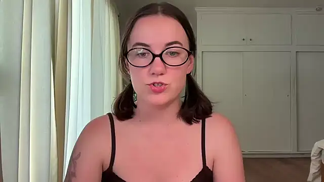 Snapshot of summerxo chatting on 27, 6, 2026 summerxo online show from 27, 6, 2026