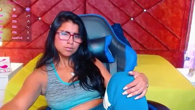 Alisha Gamskar13 online show from 11, 5, 2026