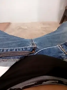 Snapshot of josue23cm chatting on 7, 4, 2026 josue23cm online show from 7, 4, 2026