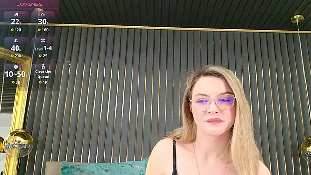 BeatriceHaze online show from 15, 3, 2026